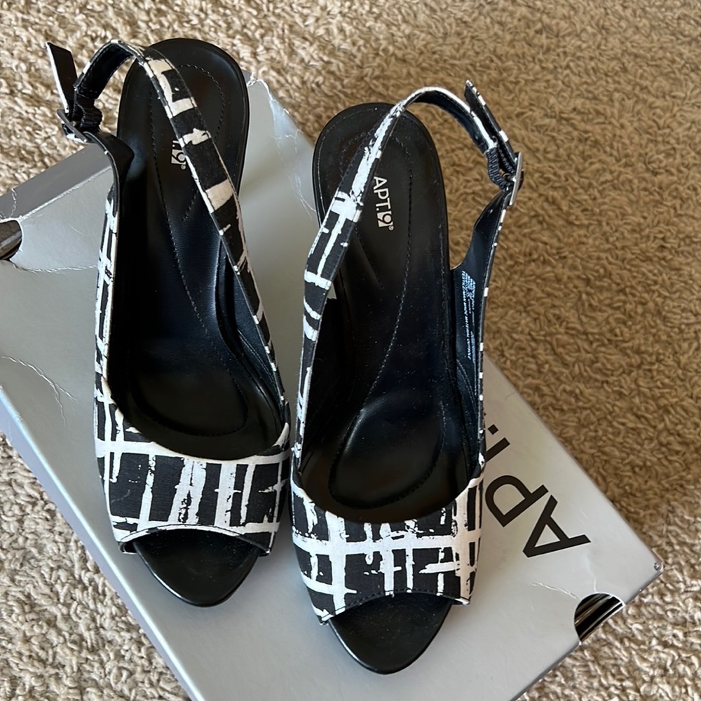 Apt 9 Heels. Excellent condition. Black and white.  Arden Geo Print